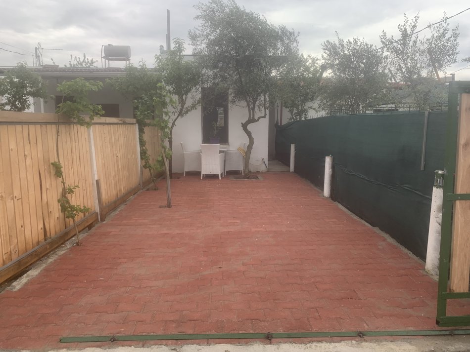 Durres, shes shtepi 2+1+Ballkon Kati 1, 60 m² (Durres)