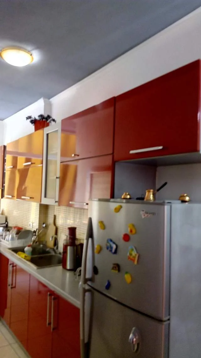 Tirane,Shitet Apartament tip 2+1, sip.neto 82m², kati 6, pallat ekzistues, Cmimi 150'000€, Rr.Petro N. Luarasi, fillim Tregut Elektrik, 30