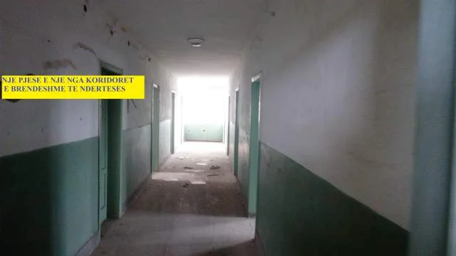 Elbasan-Bradashes Qera:Ndërtes, 5-Kate, Sip.Truall/Lulishte 7000m²,Sip.Ndërtim 2'550m² Qera 5'000euro/muaj, në hyrje Komb. Metalurgjik /300m nga rrethe rrotullimi Bradasheshit