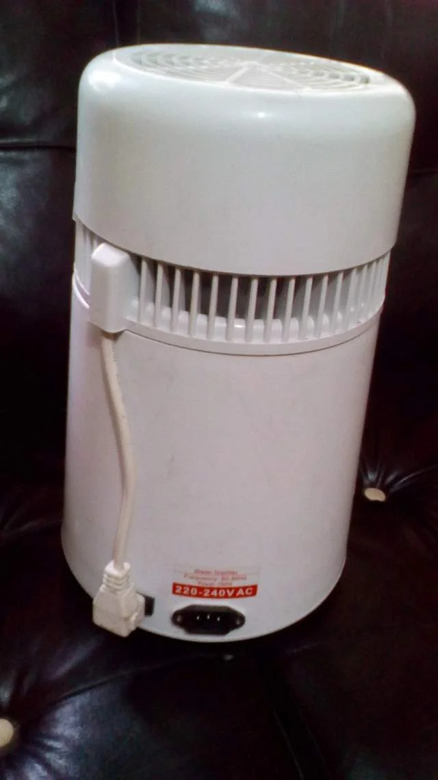 Tirane,  Aparat per uje te distilluar