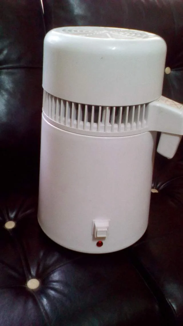 Tirane,  Aparat per uje te distilluar