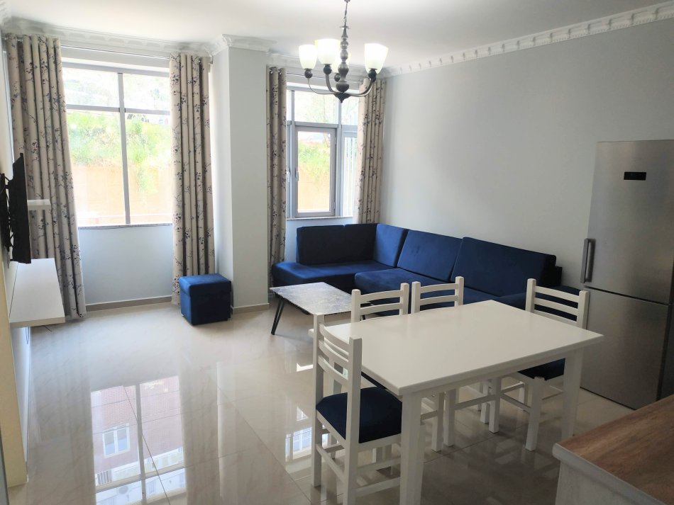Tirane, jepet me qera apartament 2+1+Ballkon Kati 2, 100 m² 300 € (Muhamed deliu)