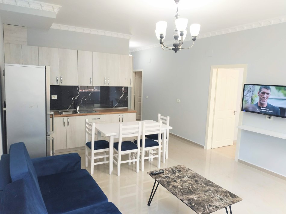 Tirane, jepet me qera apartament 2+1+Ballkon Kati 2, 100 m² 300 € (Muhamed deliu)
