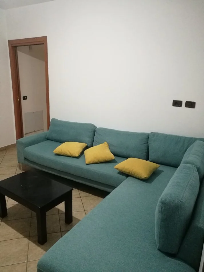 Tirane, jepet me qera shtepi 2+1+Aneks Kati 1, 110 m² 350 € (Marie Kraja)