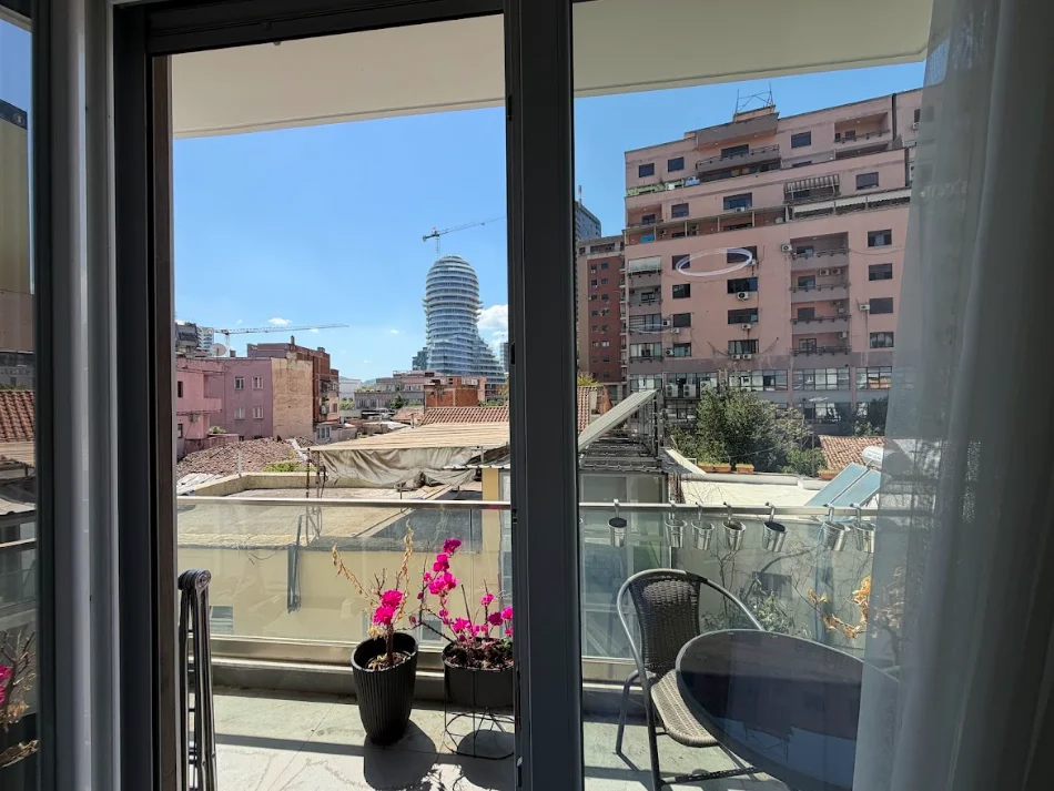 Tirane, jepet me qera nga Pronari, pa-komision apartament 1+1 Kati 2, 65 m² 750 € 