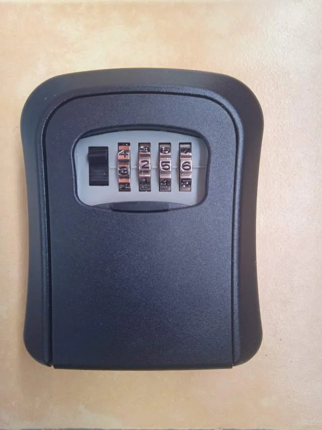 Tirane, shes Airbnb, Booking KUTI CELESASH ME KOD 3.000 Leke