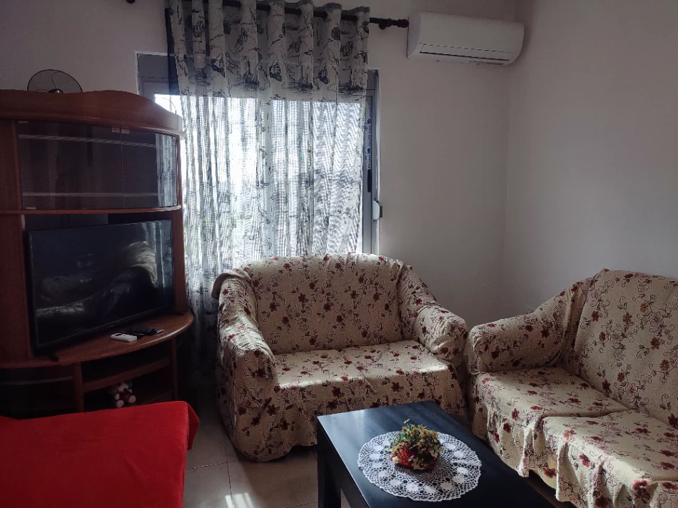 Tirane, jepet me qera apartament+verande | Penthouse 1+1+Aneks+Ballkon Kati 7, 150 m² 320 € (Loni Ligori)