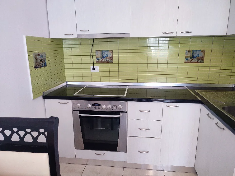 Tirane, jepet me qera apartament+verande | Penthouse 1+1+Aneks+Ballkon Kati 7, 150 m² 320 € (Loni Ligori)