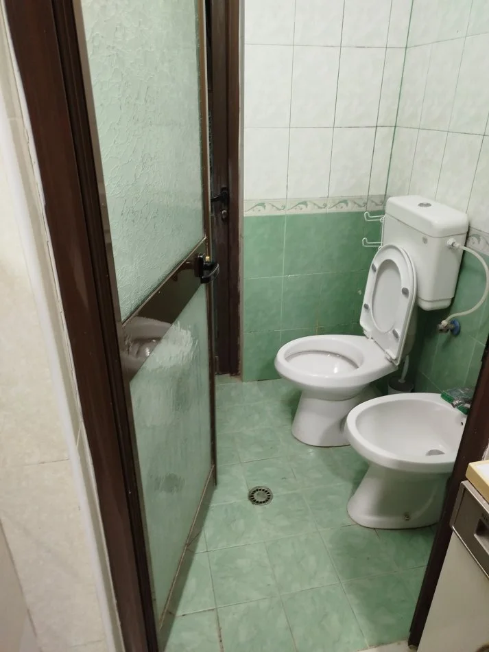 Tirane, jap me qera apartament 1+1 Kati 0, 25 m² 230 € (Stavri Themeli)