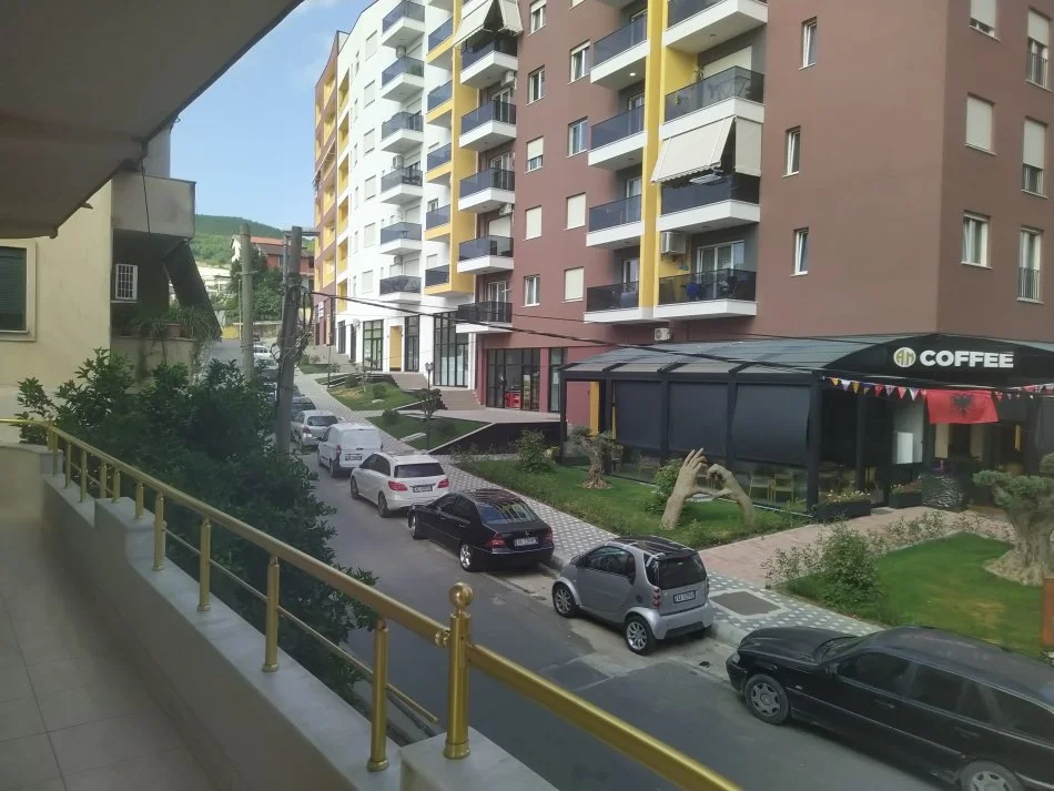 Tirane, shitet Vile 3 Katshe Kati 0, 420 m² 410.000 € (Rruga Gjin Gjergji, Selite)