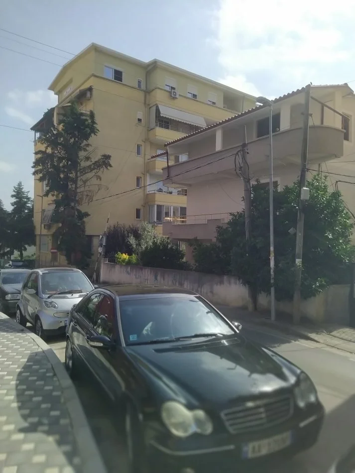 Tirane, shitet Vile 3 Katshe Kati 0, 420 m² 410.000 € (Rruga Gjin Gjergji, Selite)
