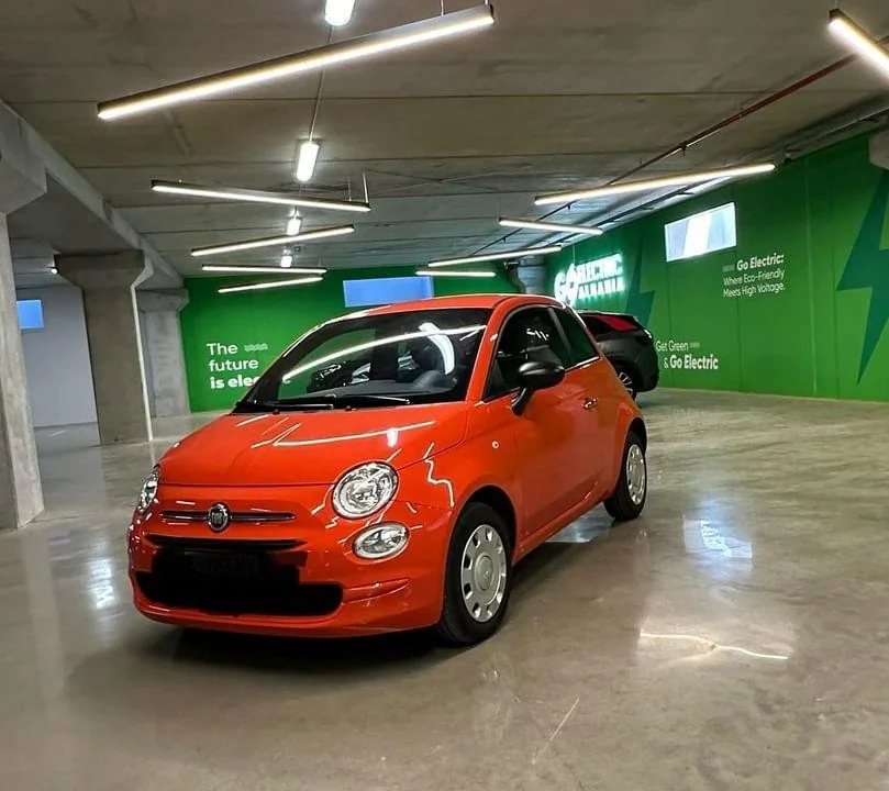 Tirane, shes makine FIAT 500 Benzin, e kuqe manuale Kondicioner 4.000 km