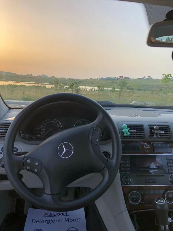 Tirane, shes makine C220 2005 Nafte, gri metalizato manuale Kondicioner