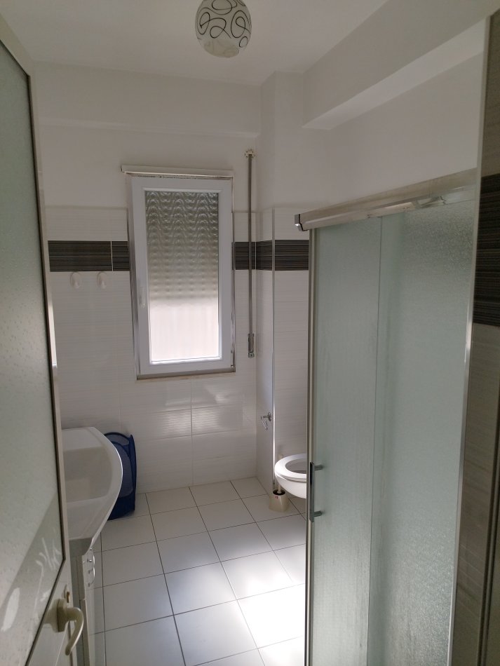 Tirane, jepet me qera apartament 3+1+Ballkon Kati 3, 120 m² 700 € (Kopështi botanik)