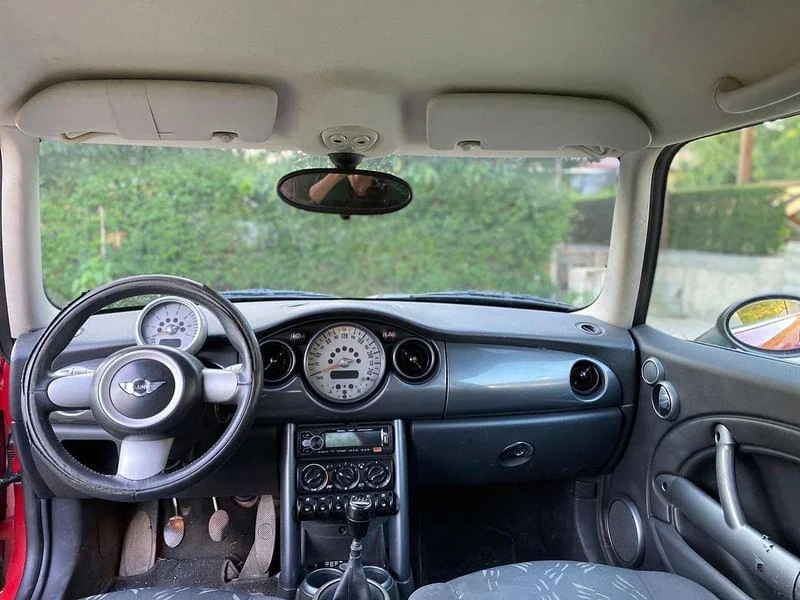 Tirane, shes makine MINI COPER one d Nafte, e kuqe manuale 255 km 2.500 €