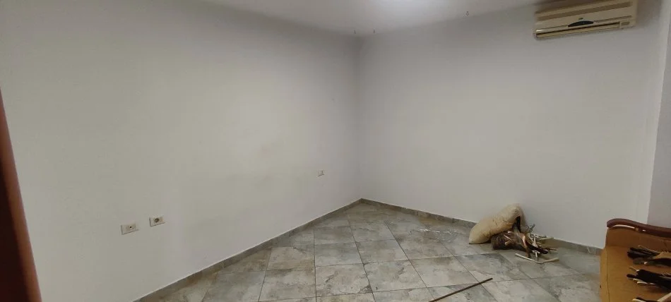 Shqiperi, Juridiku, me qera zyre Kati 7, 120 m² 799 € (Vaso Pasha)