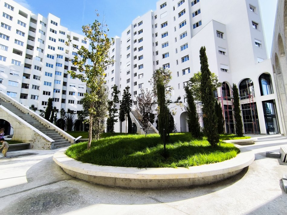 Tirane, jepet me qera apartament 1+1+Ballkon Kati 3, 67 m² 40 € (Teodor keko)