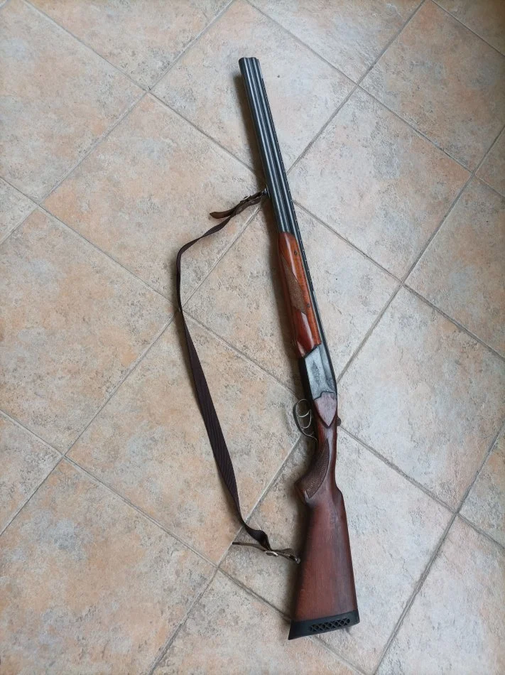 Tirane, shes Arme gjahu, cifte, 800 €