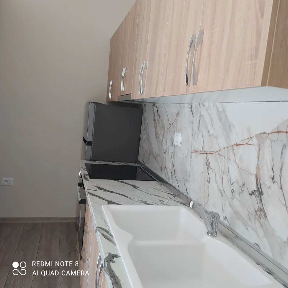 Tirane, jepet me qera apartament 1+1+Ballkon Kati 2, 62 m² 350 € (Rruga aleks caci)