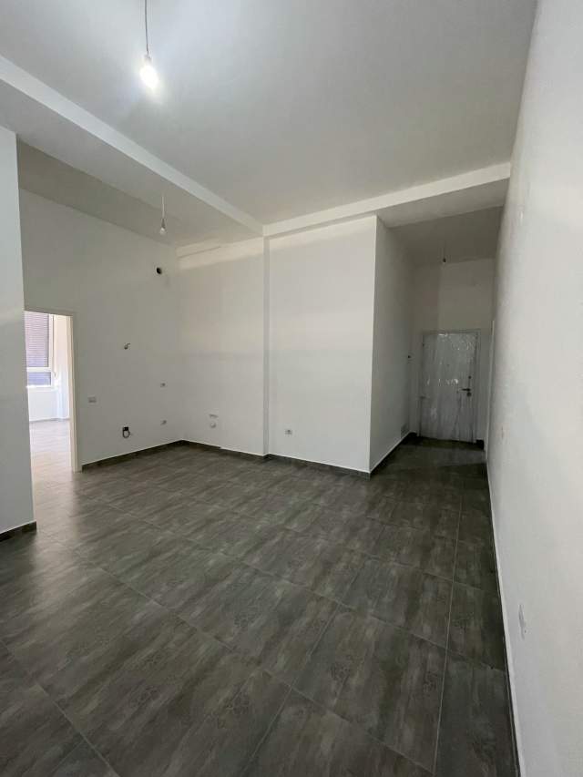 Tirane, jepet me qera apartament 2+1+A+BLK Kati 1, 79 m² 700 Euro (Frosina Plaku, Kompleksi Magnet)