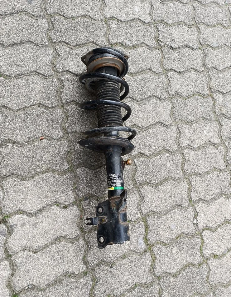Durres, shes Amortizator Nissan Qashqai, krahu i djathte i shoferit