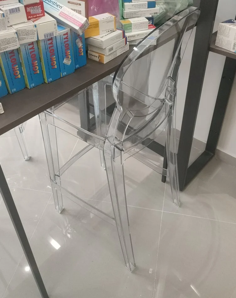 Tirane, shes Mobilim per dyqane. 5200 €