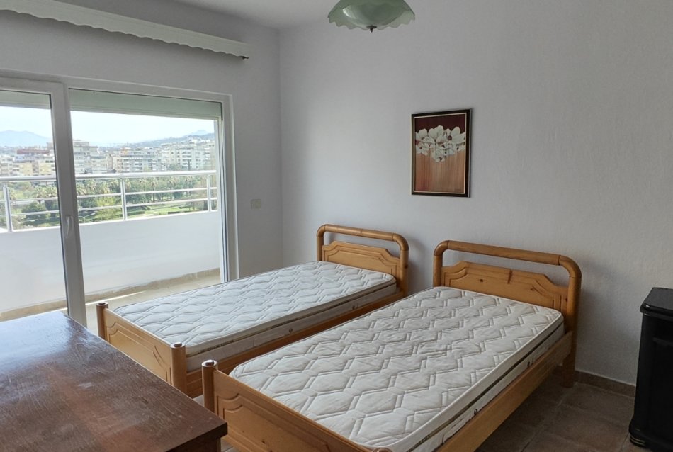 Tirane, jepet me qera apartament 1+1 Kati 7, 76 m² 500 € (Rruga Tish Dahia)