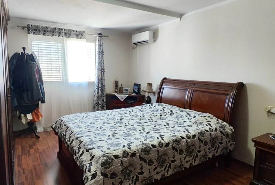 Tirane, shes apartament 3+1 Kati 4, 123 m² 219.000 € (Rruga e Kavajes)