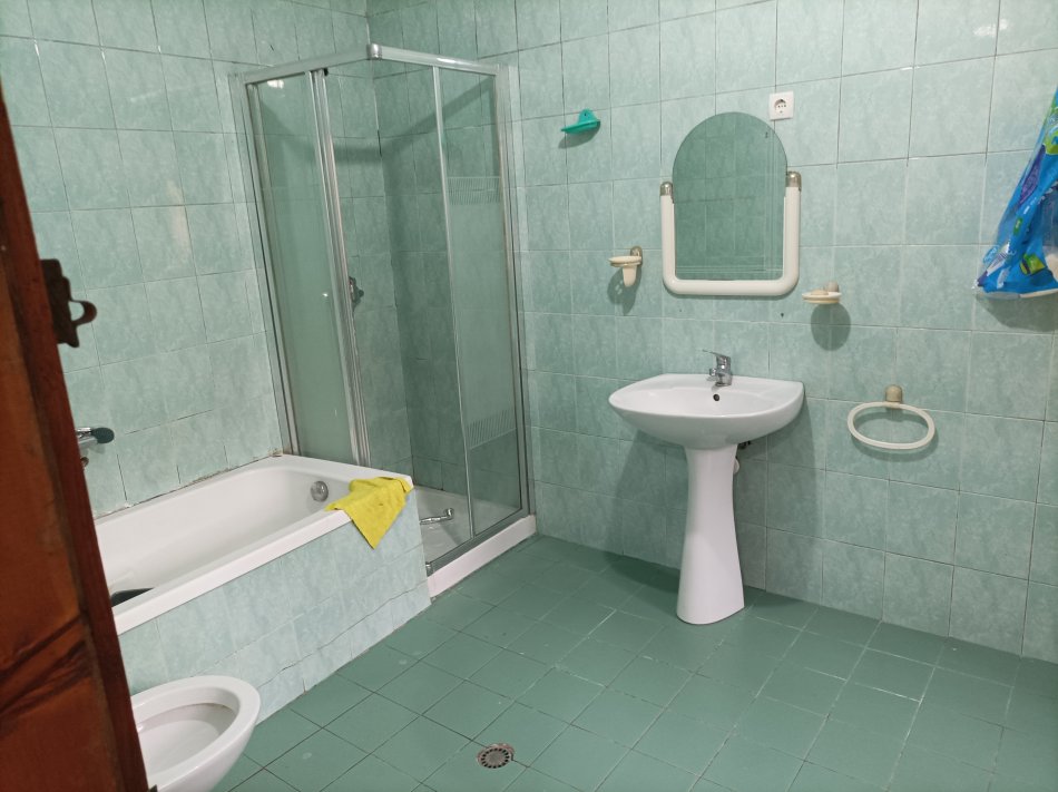Tirane, jepet me qera shtepi 2+1+Aneks+Ballkon Kati 0, 120 m2, 50 000 leke²