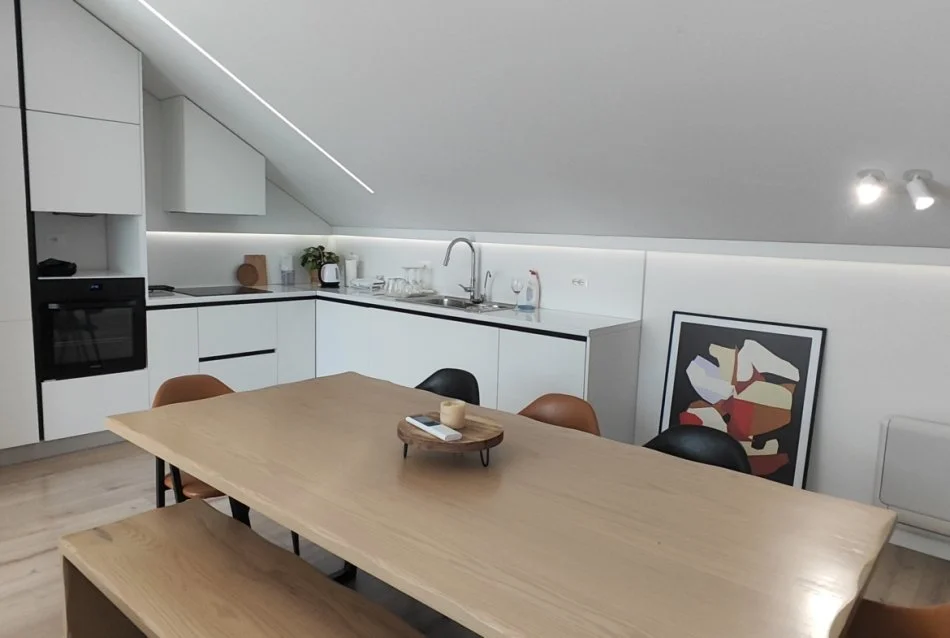 Tirane, shitet apartament+verande | Penthouse 3+1 Kati 8, 198 m² 180.000 € (Rruga Myslym Keta)