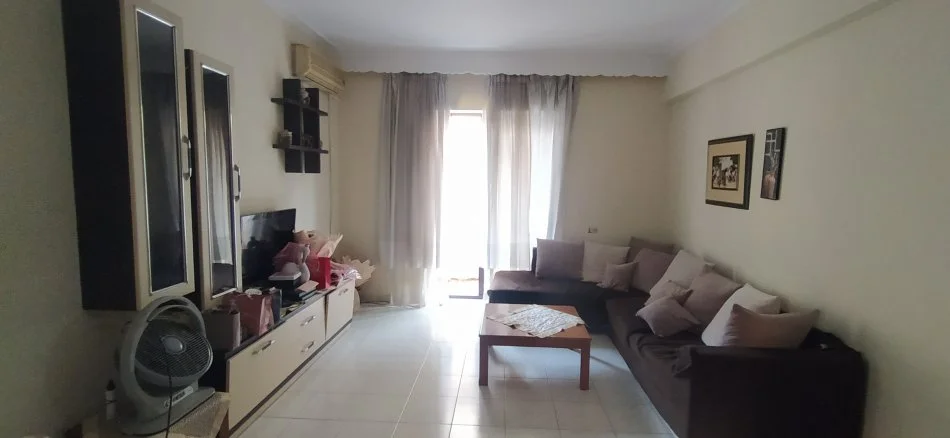 Tirane, shitet apartament 2+1+Aneks+Ballkon Kati 2, 120 m² 200.000 € (Rruga Margarita Tutulani)