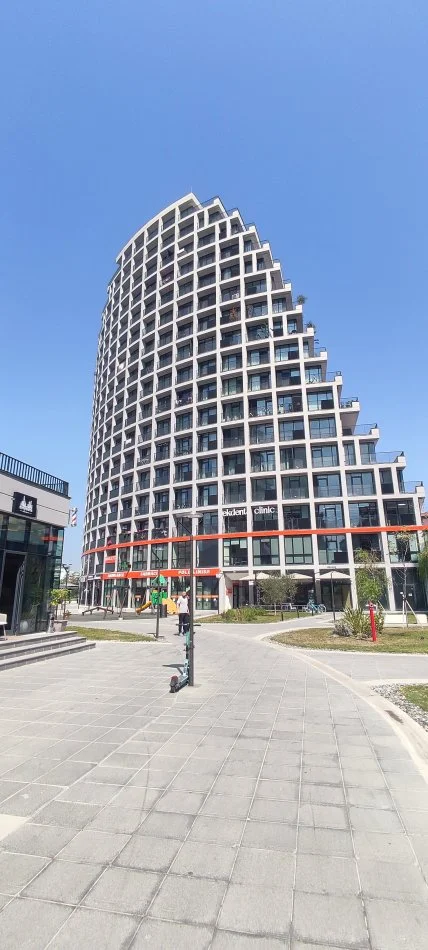 Tirane, jepet me qera apartament 2+1+Ballkon Kati 4, 122 m² 2.200 € (Diga, Lake View)