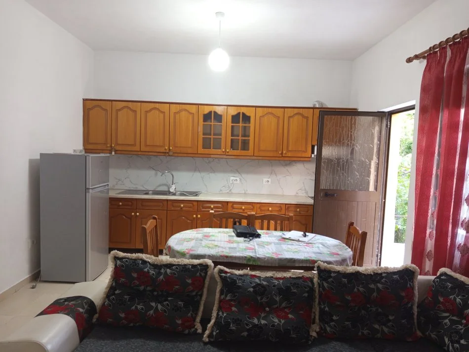 Tirane, jepet me qera apartament 2+1+Aneks Kati 1, 96 m² 350 € 