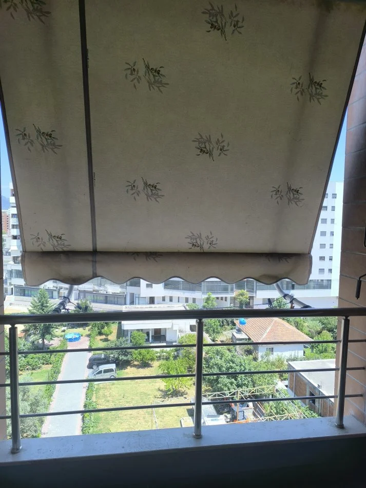 Tirane, jepet me qera apartament 1+1+Aneks+Ballkon Kati 6, 72 m² 380 € 