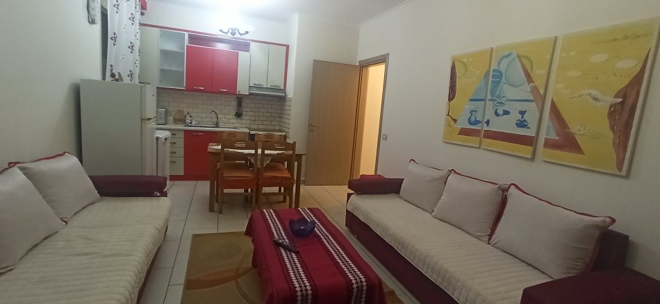 Tirane, jap me qera apartament 1+1+Ballkon Kati 4, 60 m² 350 € (Rruga Muhamet Deliu)