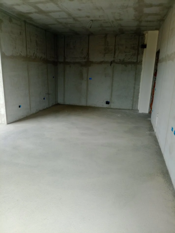 Tirane, shitet apartament 2+1+Ballkon, Kati 4, sipërfaqe 112 m²=800 euro/m2 (QENDER KAMEZ)