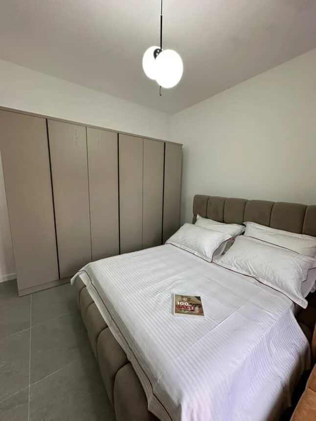 Shkembi Kavajes, shitet nga Pronari, pa-komision apartament 3 Katshe Kati 3, 480 m² 550.000 € (Shkembi kavajes)