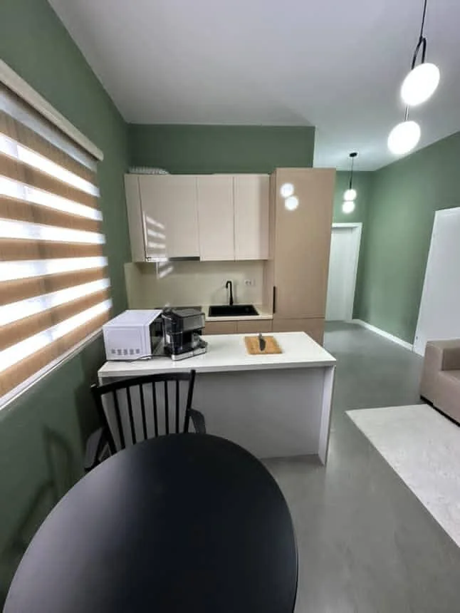 Shkembi Kavajes, shitet nga Pronari, pa-komision apartament 3 Katshe Kati 3, 480 m² 550.000 € (Shkembi kavajes)