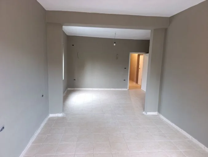 Tirane, jepet me qera apartament 2+1 Kati 4, 90 m² 800 € (Rrruga e kavajes)