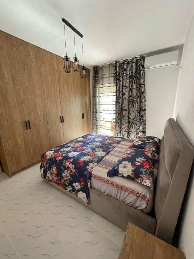 Shes Apartment 1+1 ke shkembi kavajes