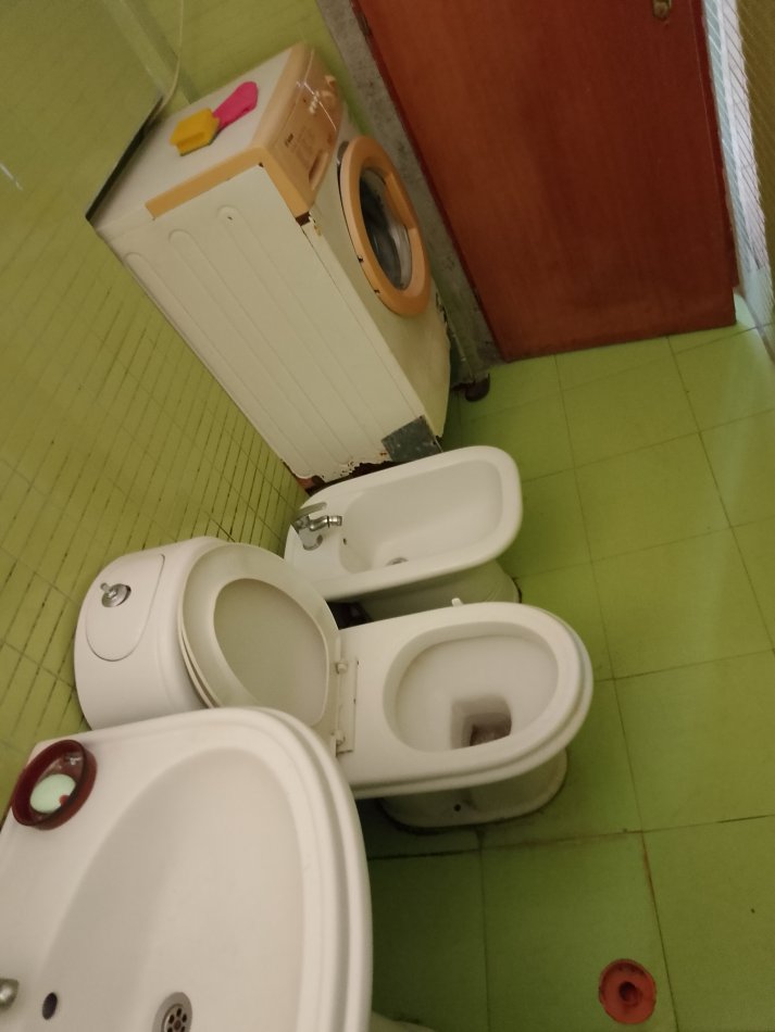 Tirane, jap me qera garsoniere e mobiluar Kati 1  45 m² 20.000 Leke (Rruga agllai tako)