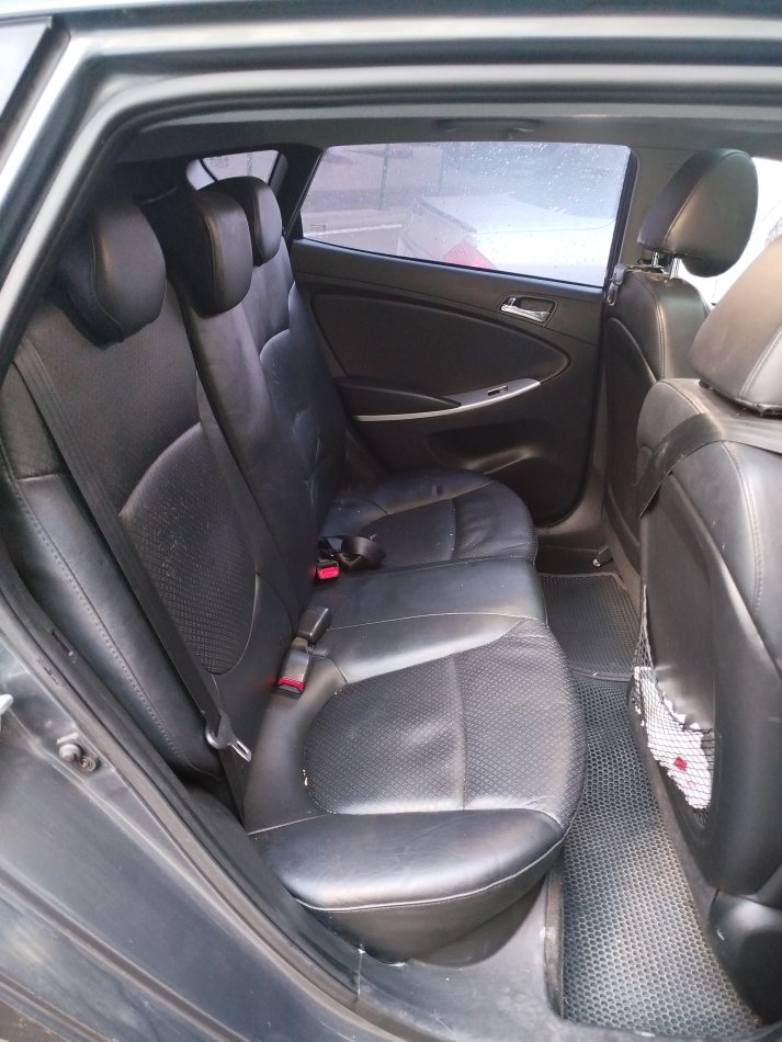 Tirane, shitet makine Hyundai Accent Witt PREMIUM Nafte, gri e erret automatik Kondicioner 166.000 km 6.400 €