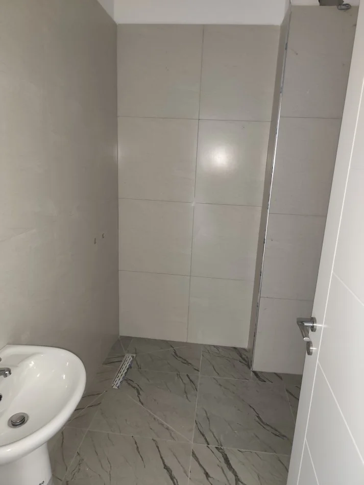 Shkoder, shitet apartament 3+1+Ballkon Kati 6, 1.354 m² 