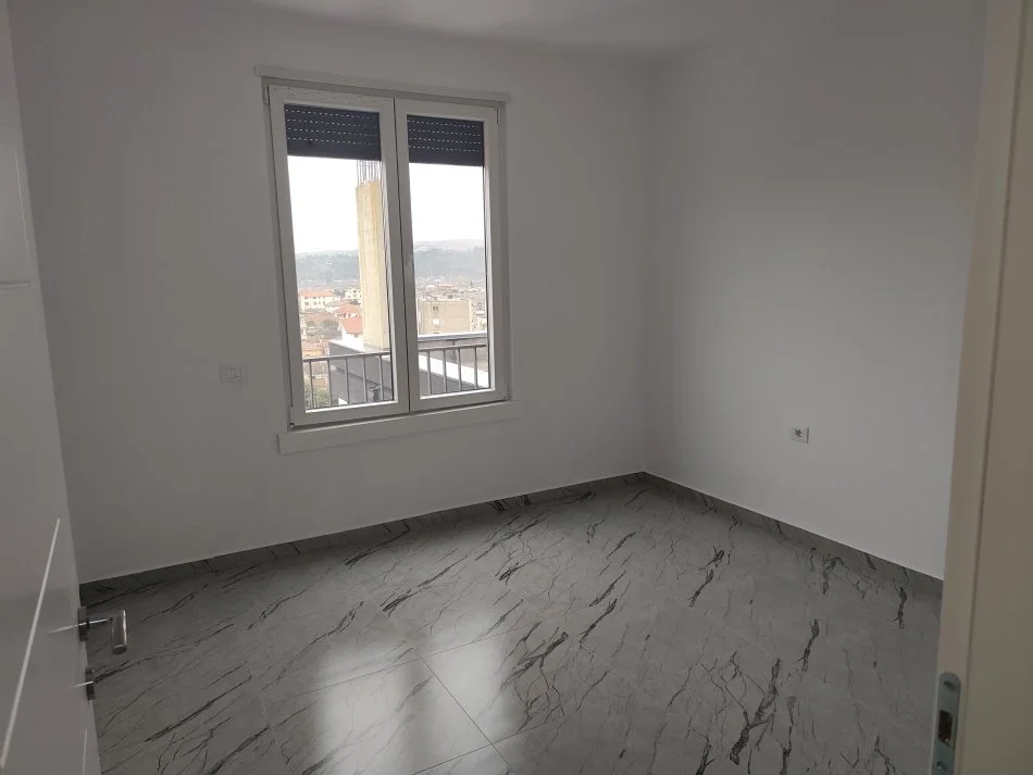 Shkoder, shitet apartament 3+1+Ballkon Kati 6, 1.354 m² 