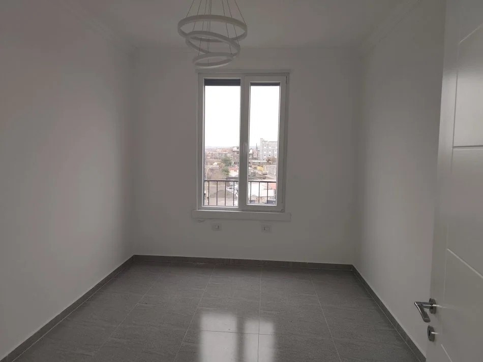 Shkoder, shitet apartament 2+1+Ballkon Kati 2, 160.000 € 