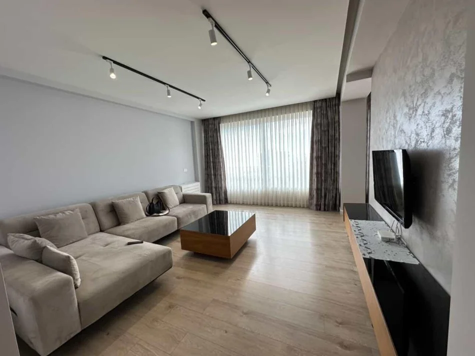 Shes Apartment me pamje nga deti🌊 ne Vollga Durrës