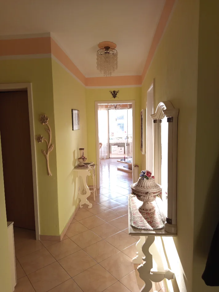 Durres, shes apartament 2+1+Aneks+Ballkon Kati 5, 105 m² (Rruga Taulantia)