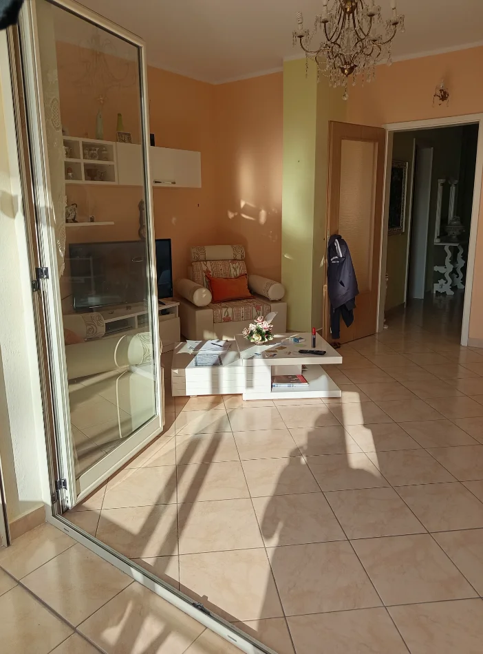 Durres, shes apartament 2+1+Aneks+Ballkon Kati 5, 105 m² (Rruga Taulantia)