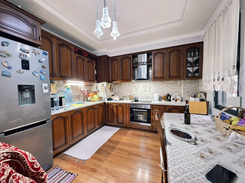 Tirane, shitet apartament 2+1+Aneks+Ballkon Kati 1, 83 m² 180.000 € (Kodra e Diellit)