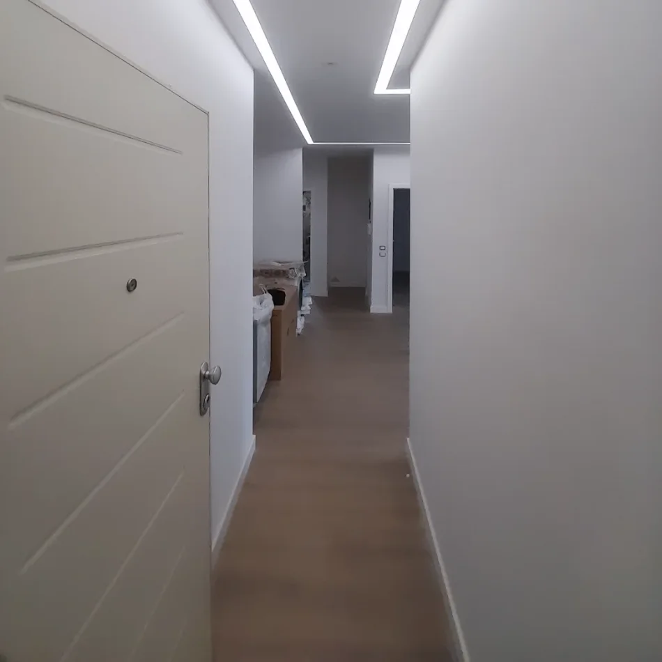 Tirane, shitet apartament 2+1 , 96 m² 255.000 € 
